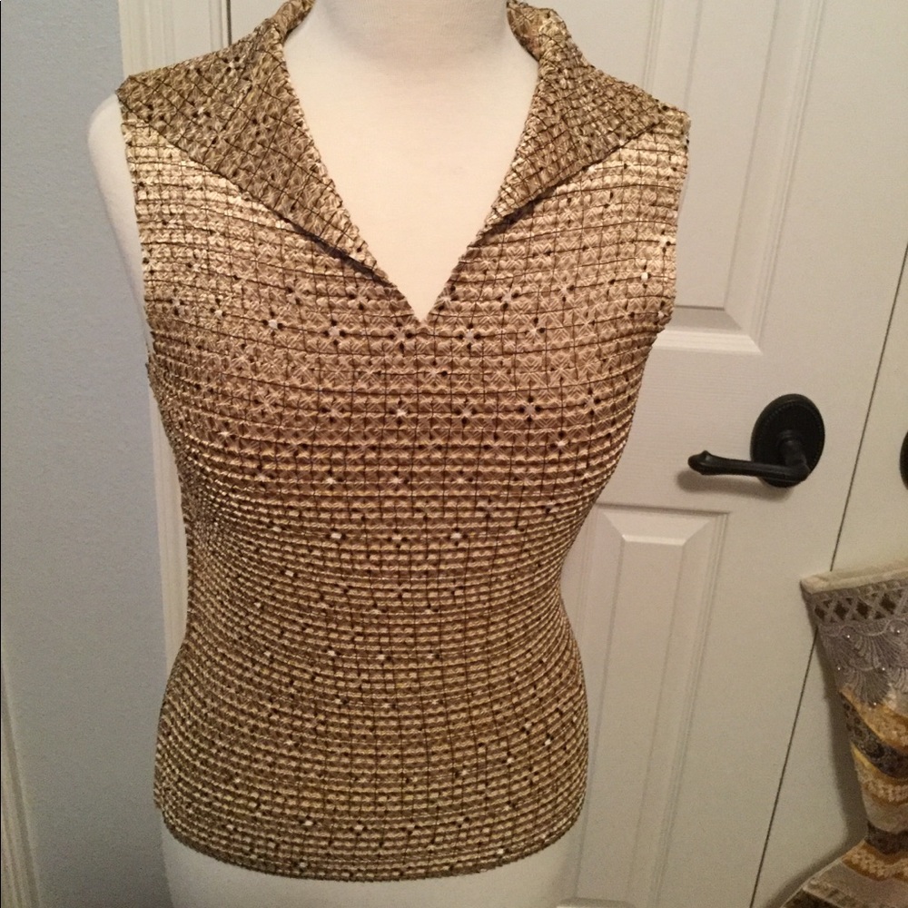 Silky feel polyester stretchy top